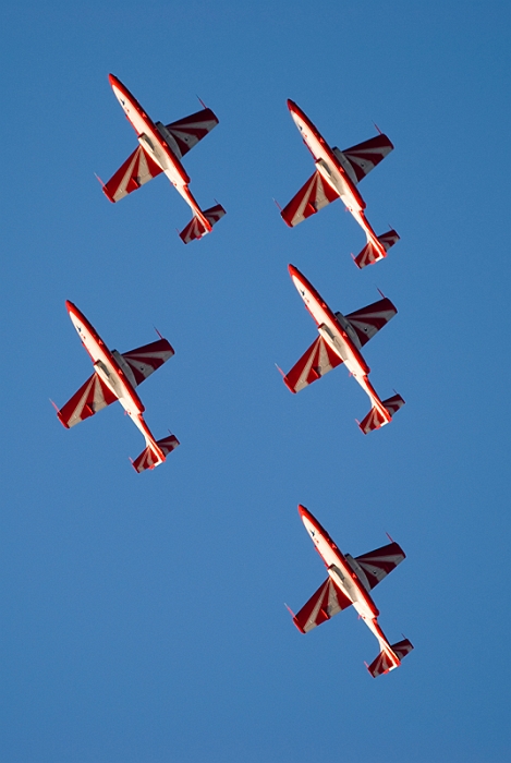 097_Radom_Air Show_Bialo-Czerwone Iskry na TS-11 Iskra.jpg